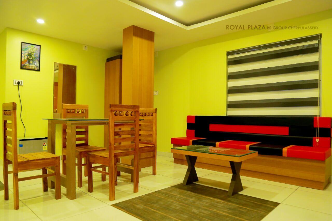 Royal Plaza Residency Hotel Cheruppulasseri Kültér fotó