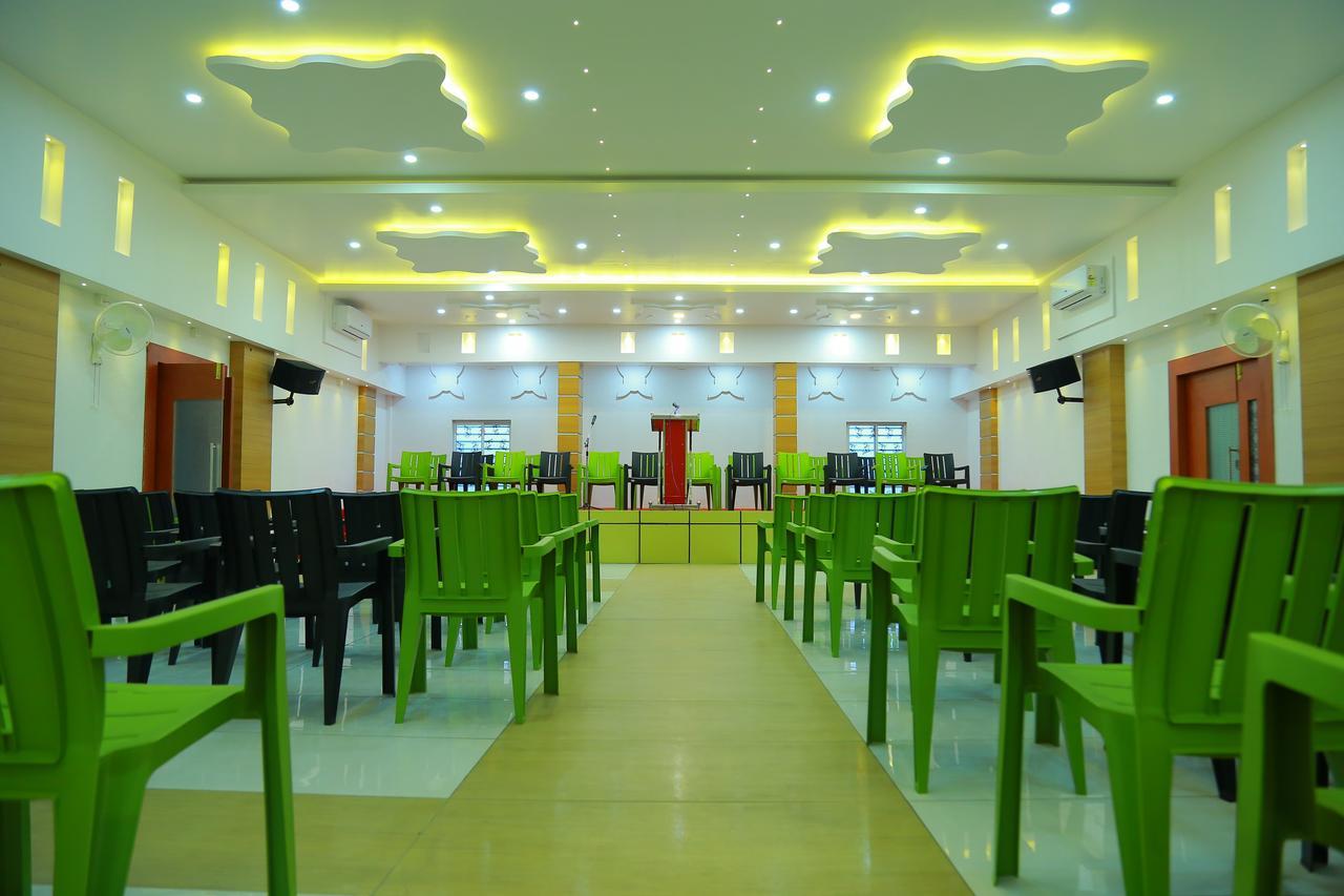 Royal Plaza Residency Hotel Cheruppulasseri Kültér fotó