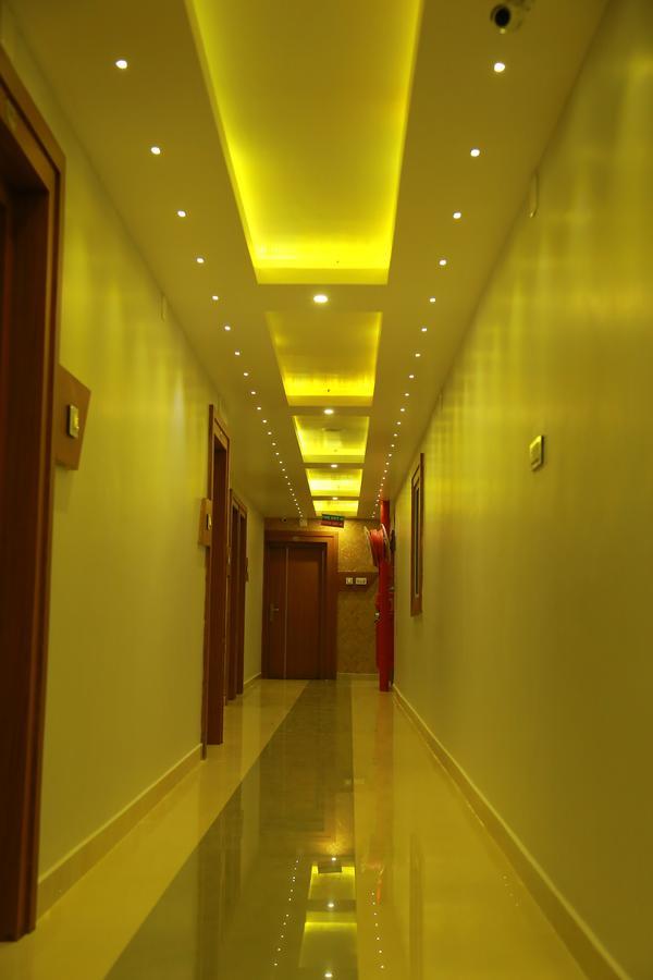Royal Plaza Residency Hotel Cheruppulasseri Kültér fotó